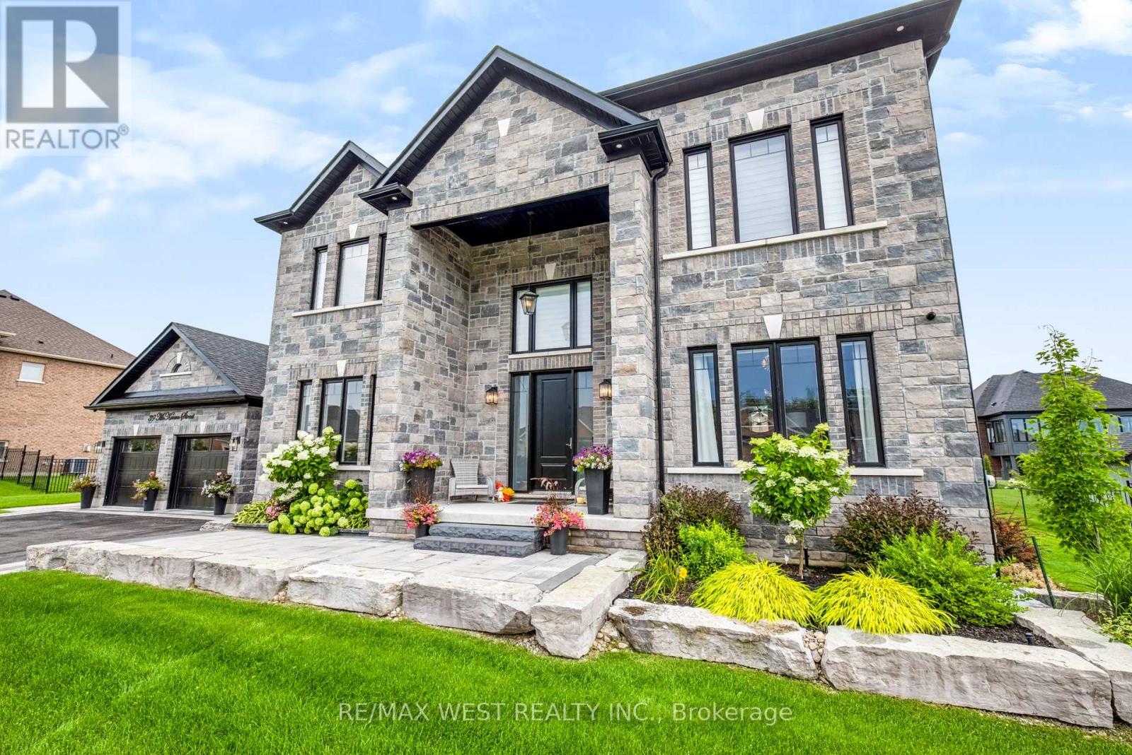 39 Mckeown Street, Essa (Thornton), Ontario  L0L 2N0 - Photo 3 - N13682266