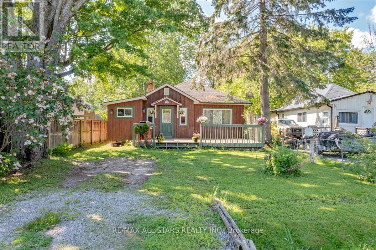 1061 2nd Line, Innisfil, Ontario  L0L 1R0 - Photo 3 - N13682278