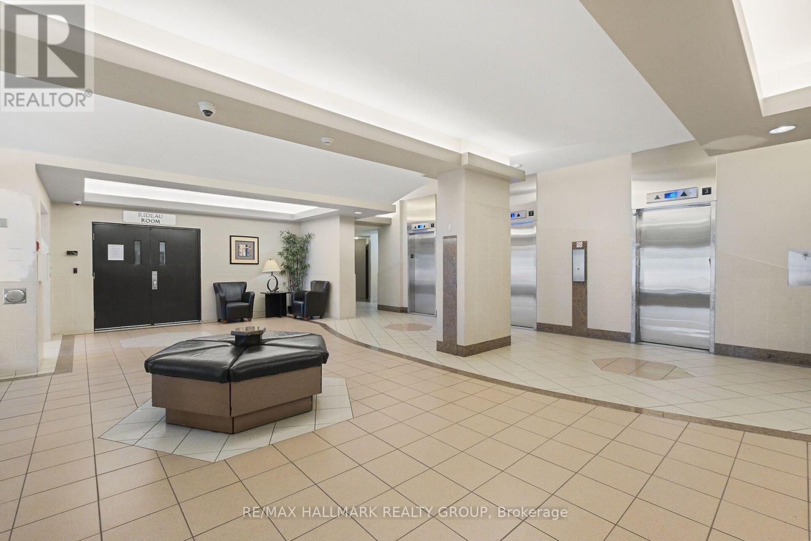 210 - 900 Dynes Road, Ottawa, Ontario  K2C 3L6 - Photo 3 - X13682220