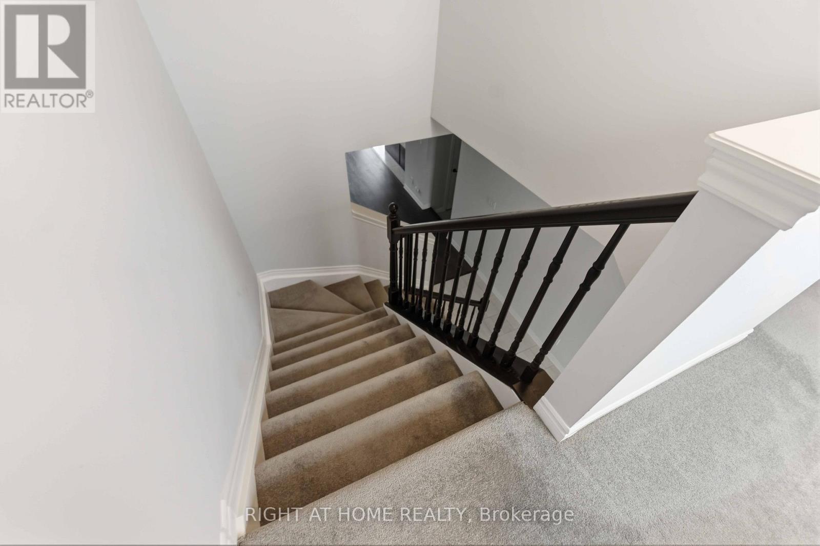 709 Derreen Avenue, Ottawa, Ontario  K2S 2Z2 - Photo 15 - X13682258