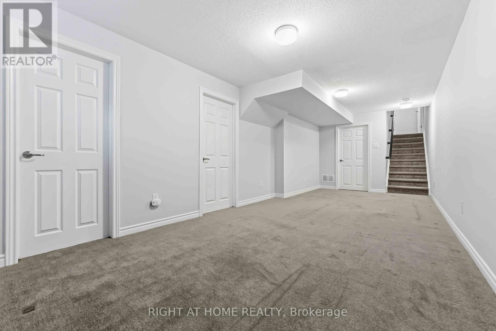 709 Derreen Avenue, Ottawa, Ontario  K2S 2Z2 - Photo 32 - X13682258