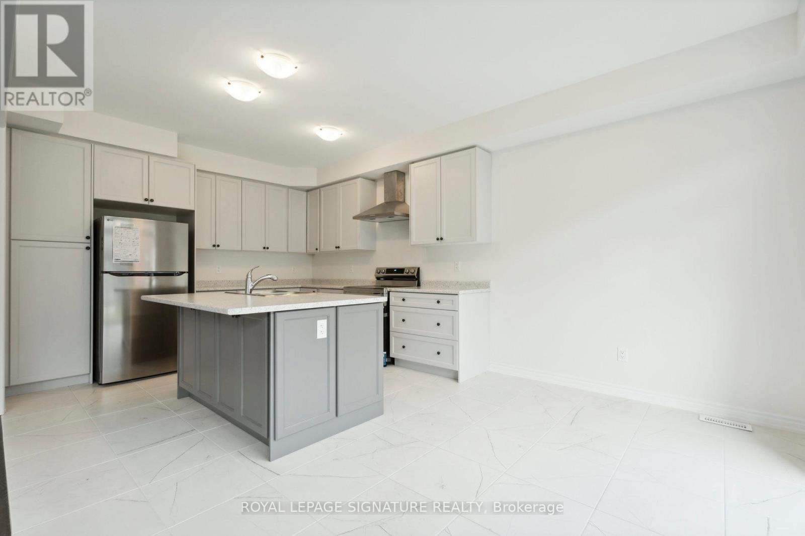 28 Tamworth Terrace, Barrie, Ontario  L9J 0W5 - Photo 12 - S13682234