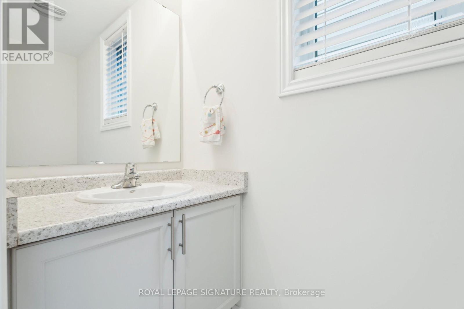 28 Tamworth Terrace, Barrie, Ontario  L9J 0W5 - Photo 21 - S13682234