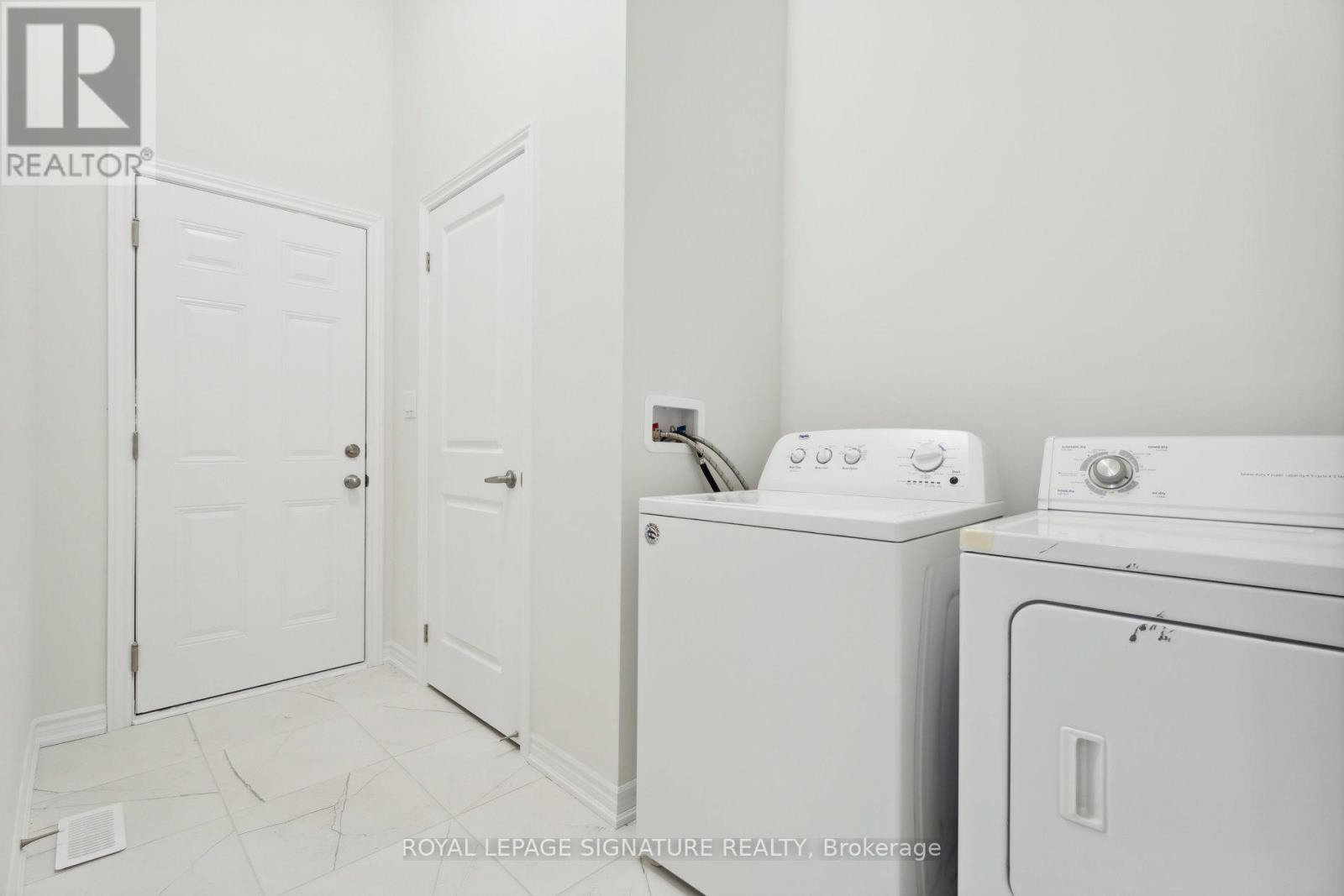 28 Tamworth Terrace, Barrie, Ontario  L9J 0W5 - Photo 22 - S13682234
