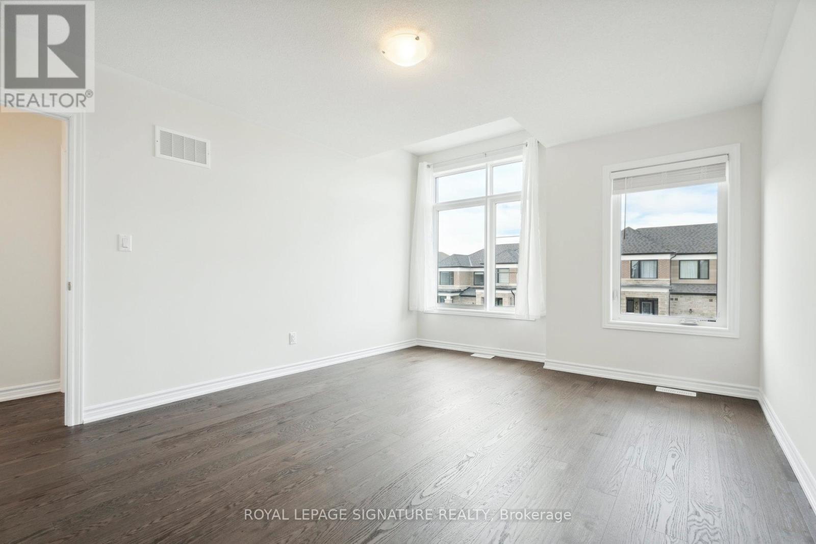 28 Tamworth Terrace, Barrie, Ontario  L9J 0W5 - Photo 24 - S13682234