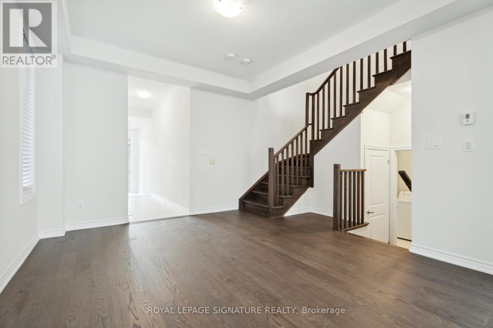 28 Tamworth Terrace, Barrie, Ontario  L9J 0W5 - Photo 6 - S13682234