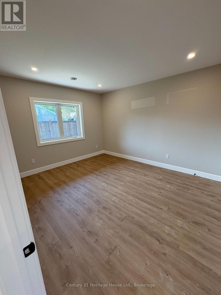 Unit B - 323 Arthur Street, Wellington North, Ontario  N0G 2L3 - Photo 10 - X12594744