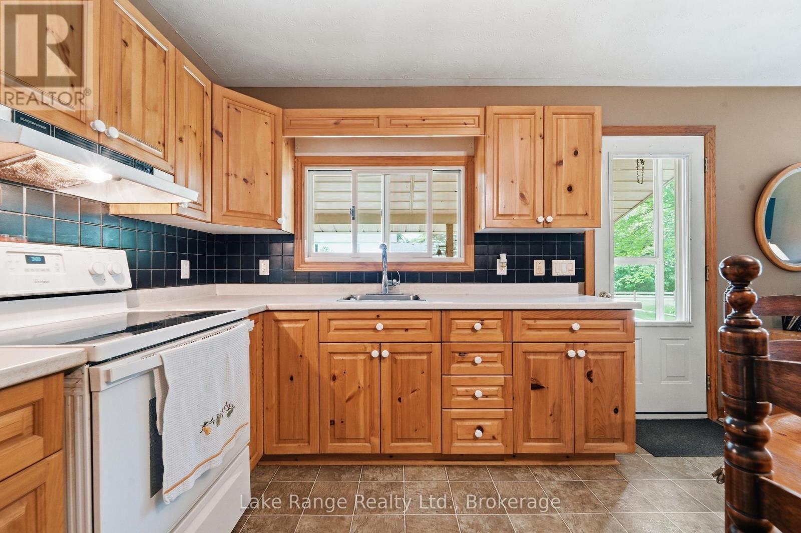 311 Maple Street, Huron-Kinloss, Ontario  N0G 2R0 - Photo 14 - X13577580