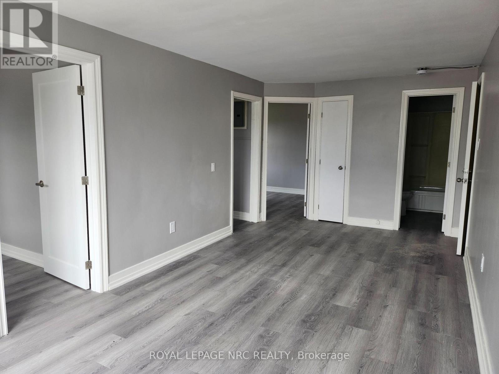 1 - 476 East Main Street, Welland, Ontario  L3B 3X6 - Photo 4 - X13682120