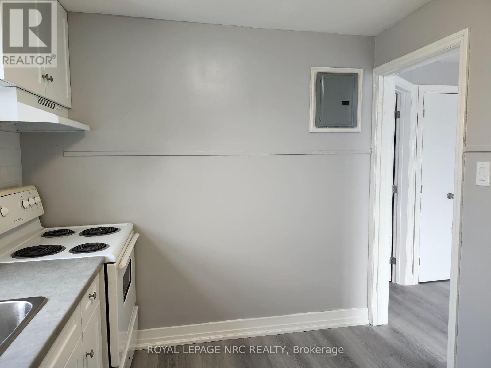 1 - 476 East Main Street, Welland, Ontario  L3B 3X6 - Photo 7 - X13682120