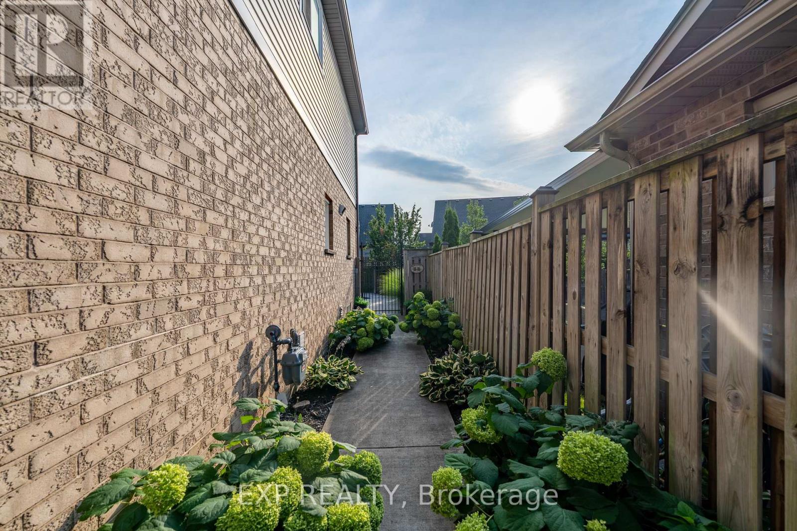 5783 Jake Crescent, Niagara Falls, Ontario  L2H 0G3 - Photo 49 - X13682154