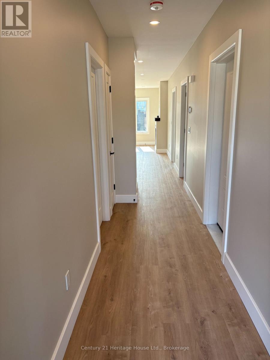 323 Arthur Street, Wellington North, Ontario  N0G 2L3 - Photo 11 - X12593986