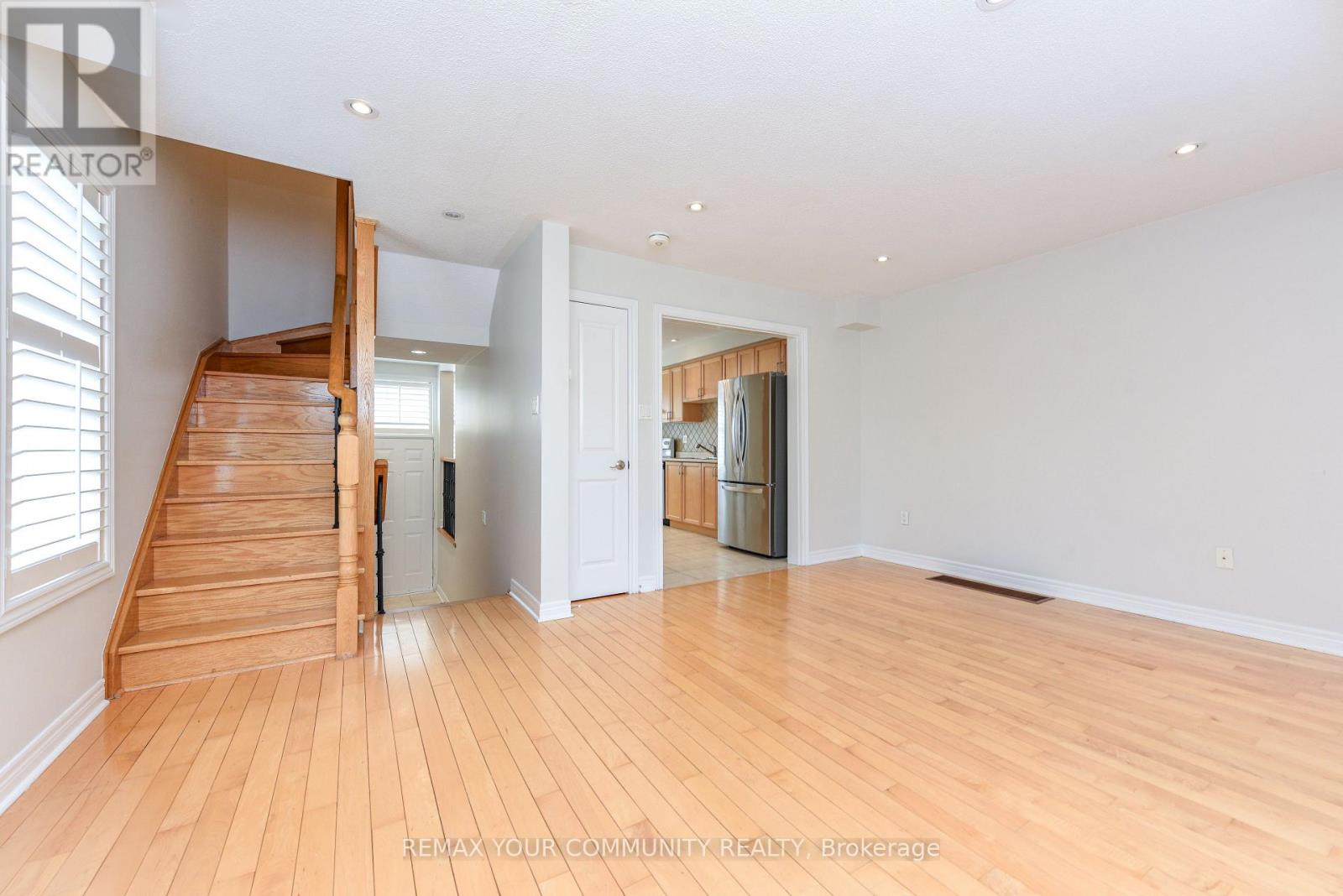 6 - 20 Wallace Street, Vaughan, Ontario  L4L 2P3 - Photo 4 - N13681752