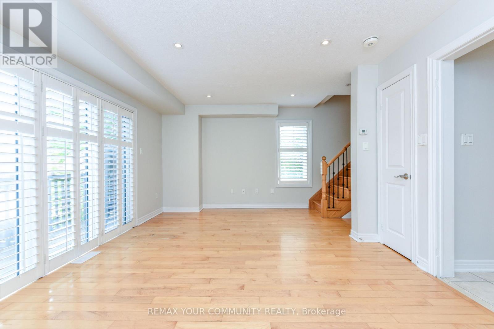 6 - 20 Wallace Street, Vaughan, Ontario  L4L 2P3 - Photo 5 - N13681752