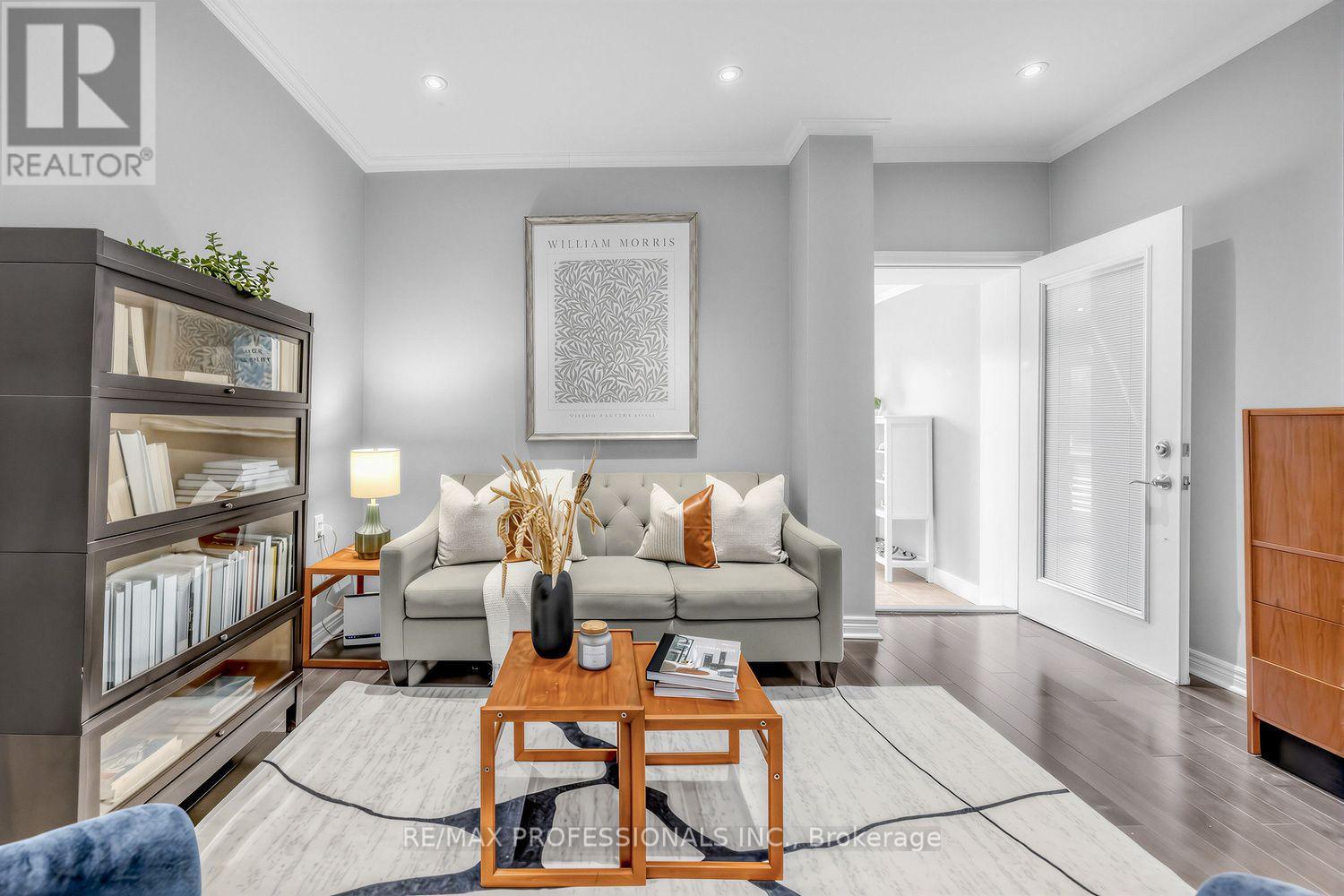 3 Blakley Avenue, Toronto, Ontario  M6N 3Y4 - Photo 10 - W13681644