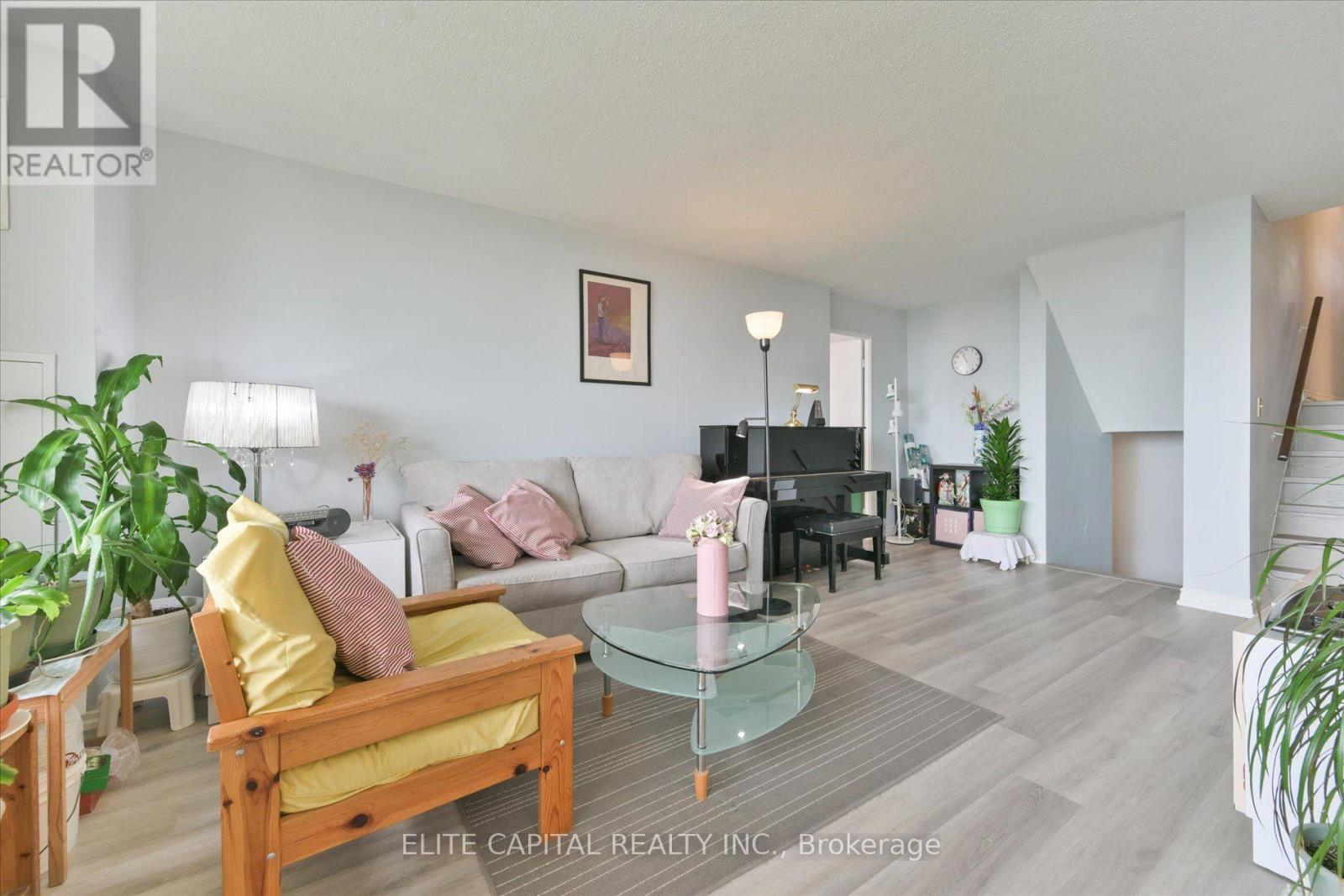 #1710 - 11 Wincott Drive, Toronto, Ontario  M9R 2R9 - Photo 11 - W13682146