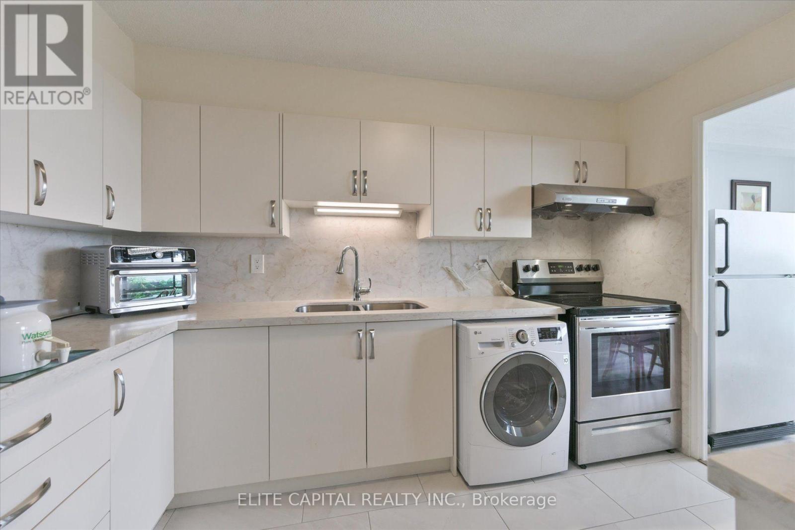 #1710 - 11 Wincott Drive, Toronto, Ontario  M9R 2R9 - Photo 17 - W13682146