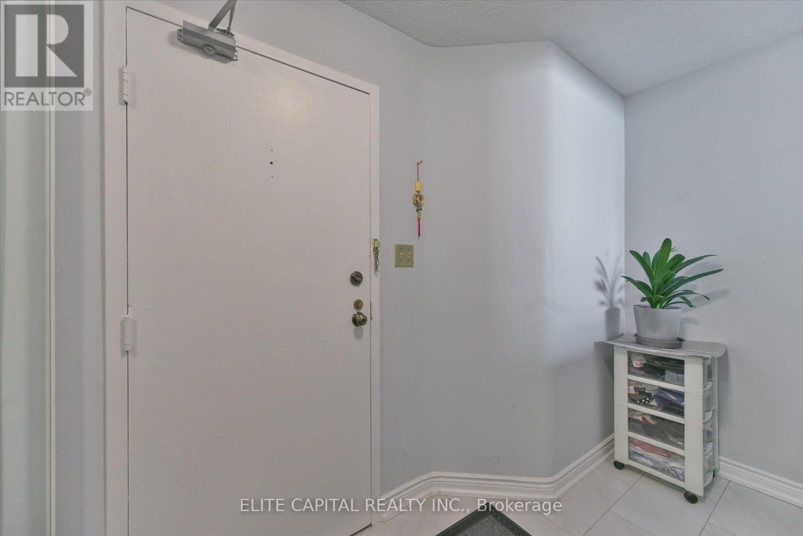 #1710 - 11 Wincott Drive, Toronto, Ontario  M9R 2R9 - Photo 6 - W13682146