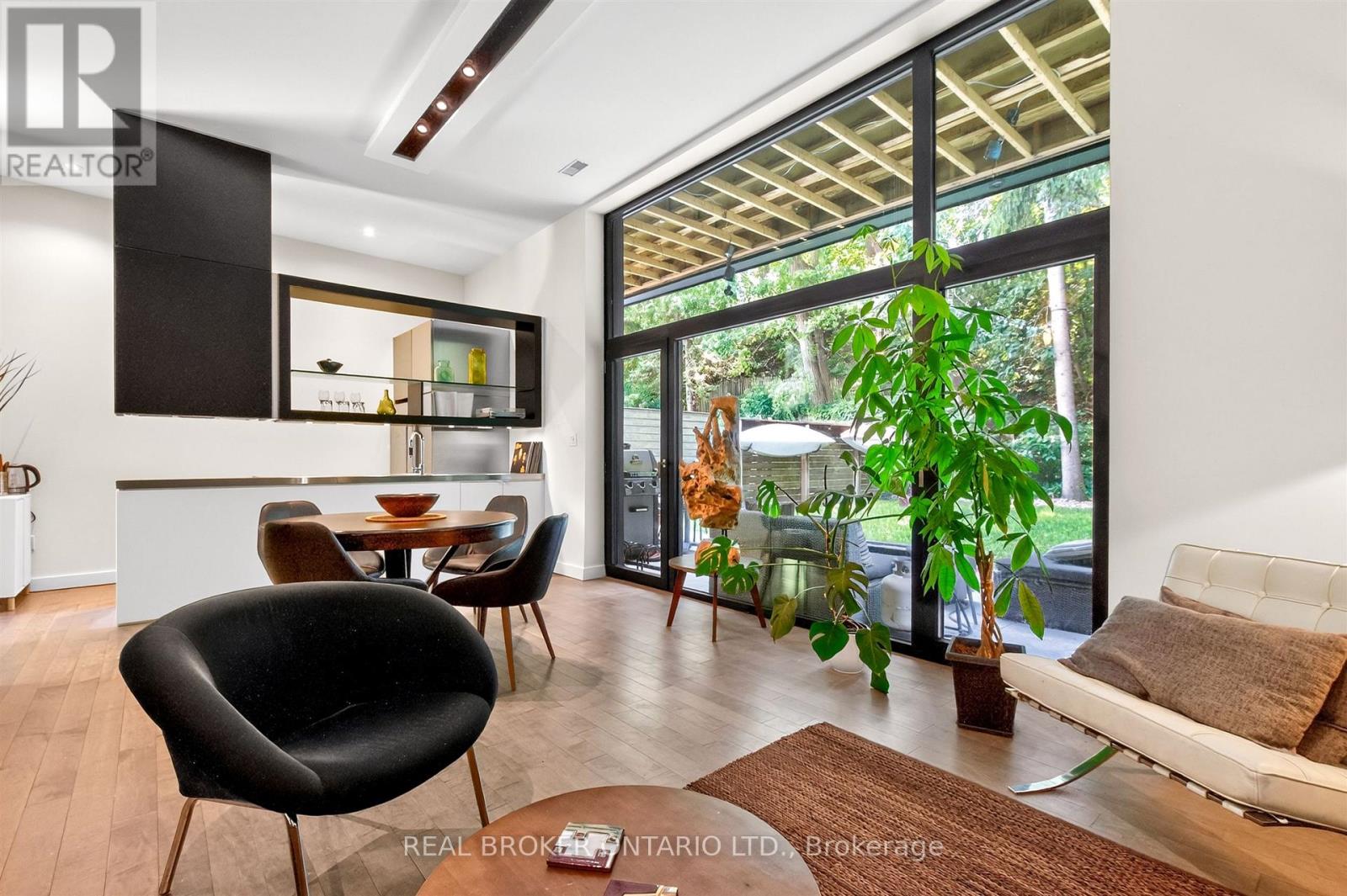 90a South Kingsway Way, Toronto, Ontario  M6S 3T3 - Photo 14 - W13682162
