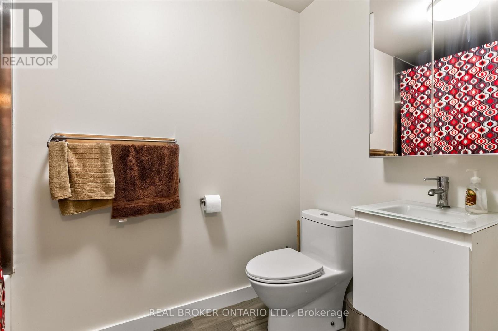 90a South Kingsway Way, Toronto, Ontario  M6S 3T3 - Photo 24 - W13682162
