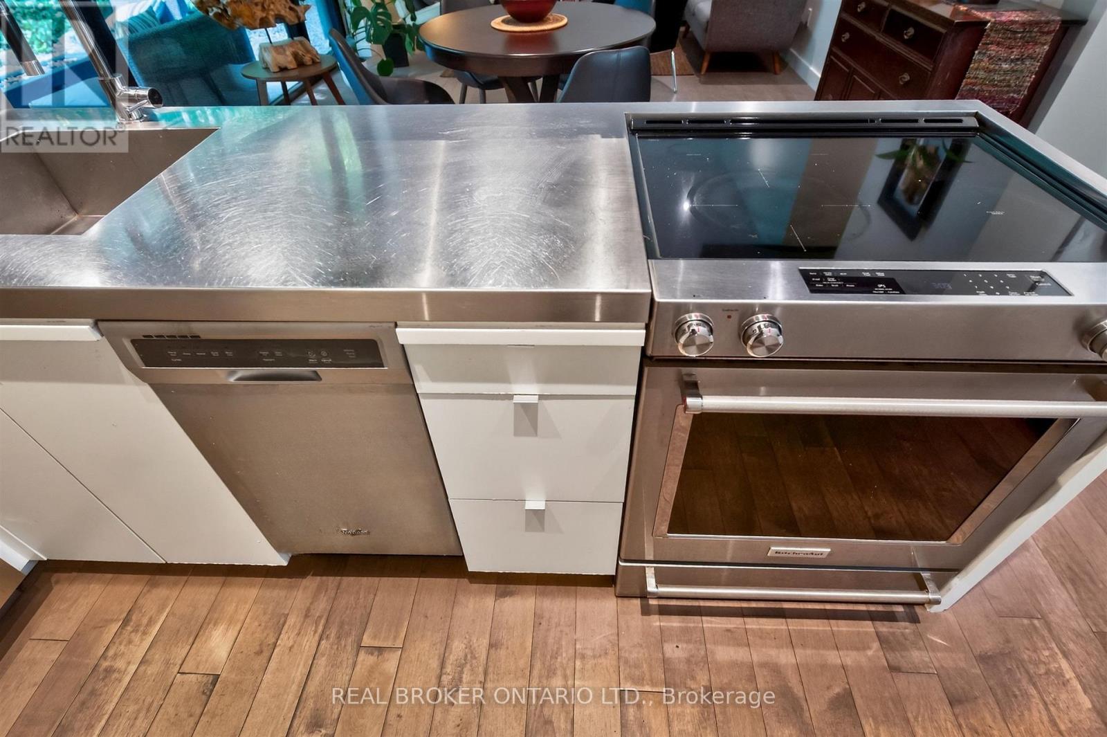 90a South Kingsway Way, Toronto, Ontario  M6S 3T3 - Photo 6 - W13682162