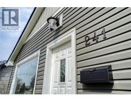 241 GUELPH Avenue Unit# B, Cambridge, Ontario