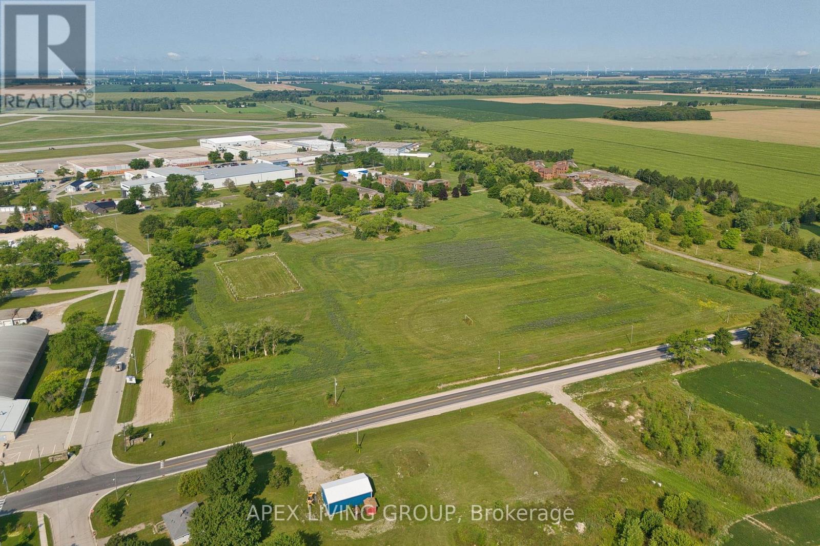 424 Quebec Avenue, South Huron, Ontario  N0M 1Y0 - Photo 4 - X13682186
