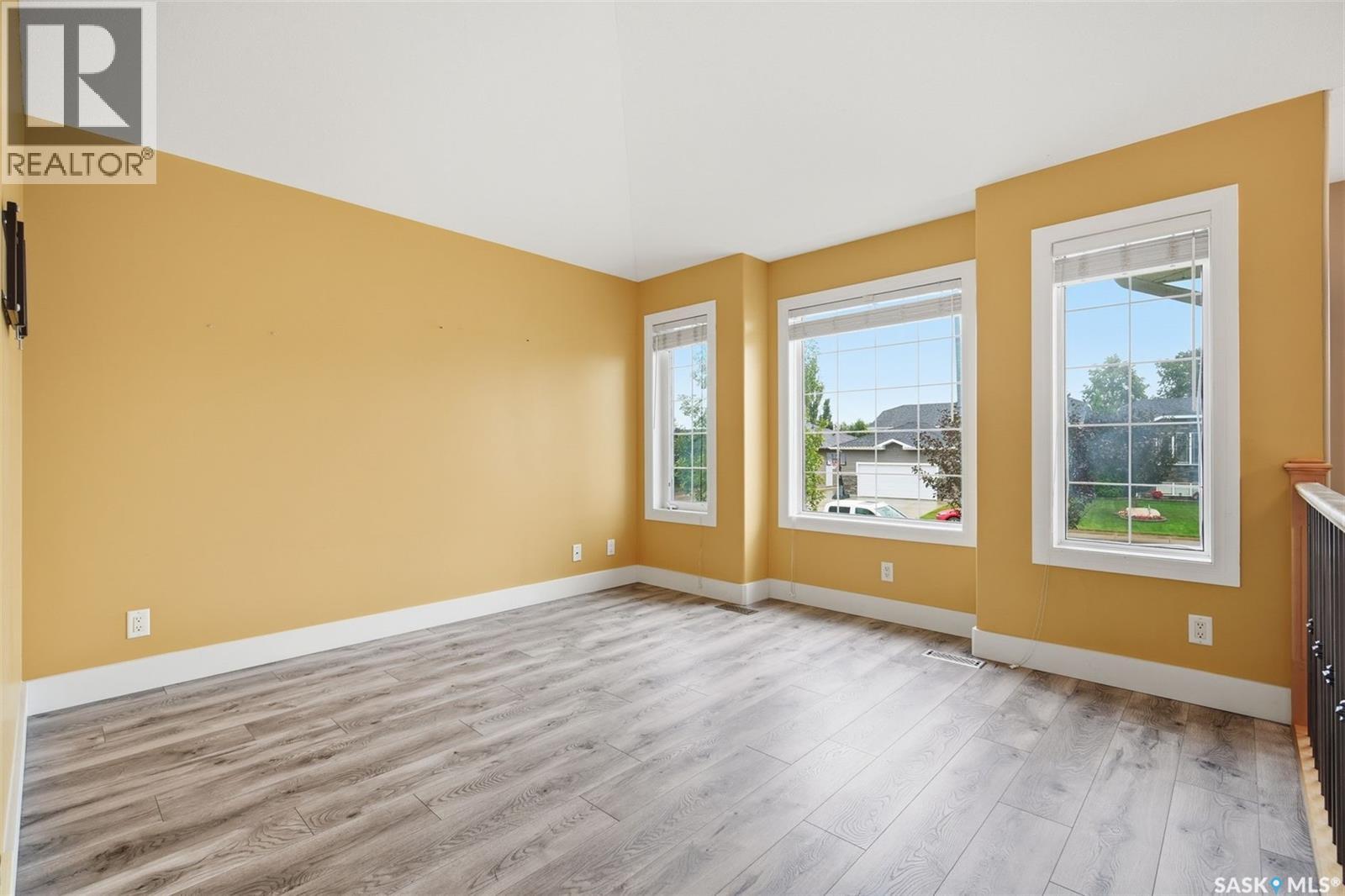 512 Ens Lane, Warman, Saskatchewan  S0K 4S0 - Photo 4 - SK045732
