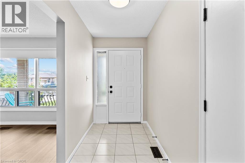 1077 Upper Sherman Avenue Unit# Upper, Hamilton, Ontario  L8V 4R9 - Photo 5 - 40847969