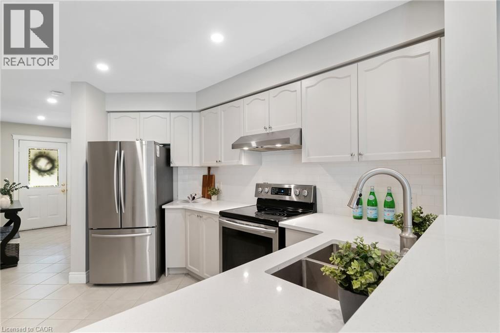 711 ANGLER Way, Waterloo, Ontario