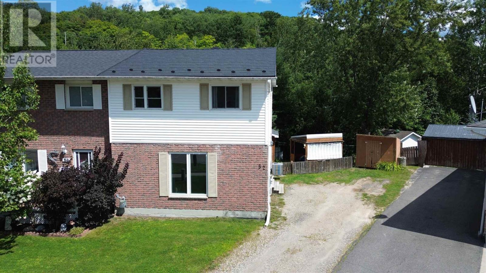 52 Lachance Pl, Elliot Lake, Ontario  P5A 3B8 - Photo 1 - SM262195