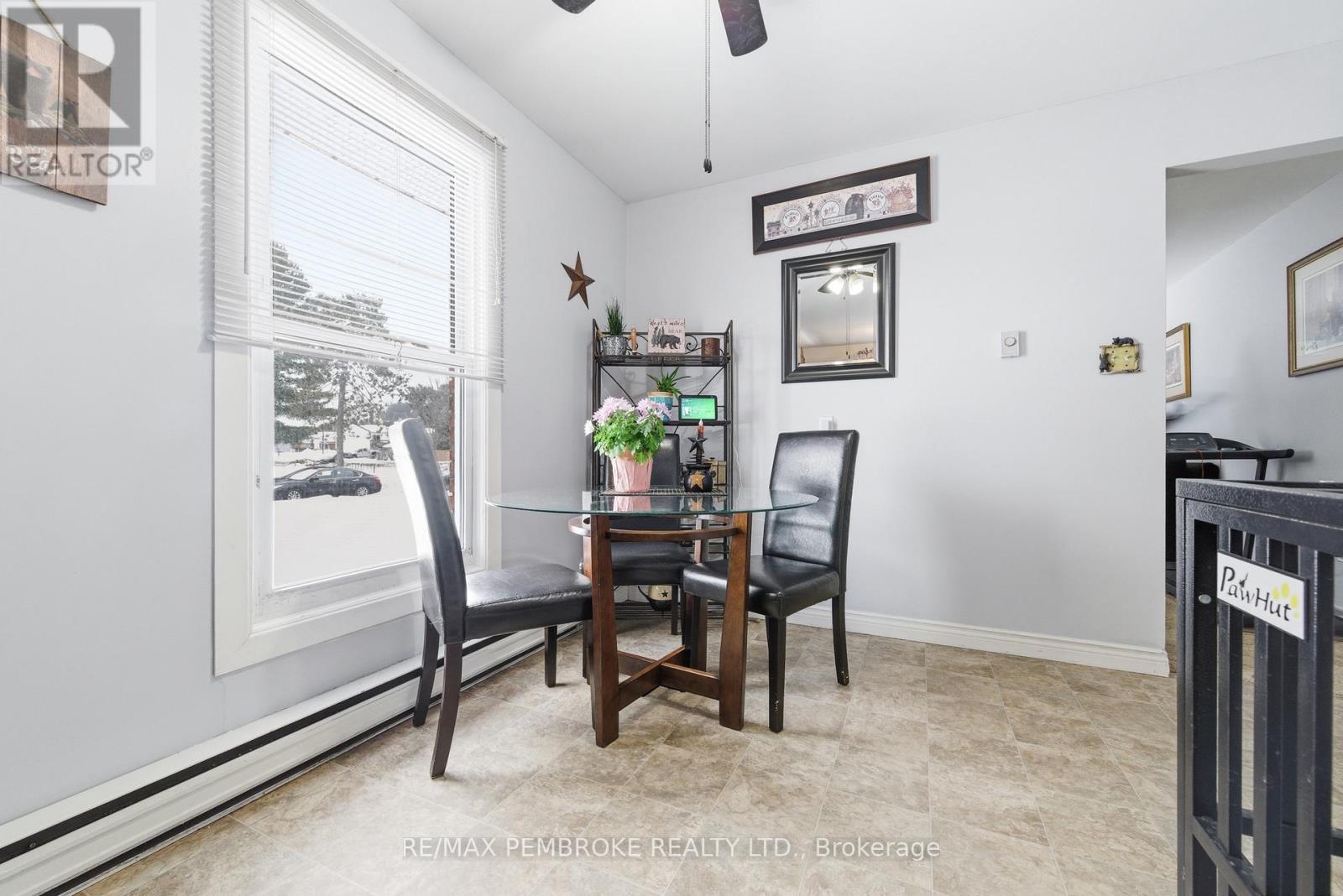 114 Hemlock Street, Petawawa, Ontario K8H 3C2 - Photo 6 - X12854796