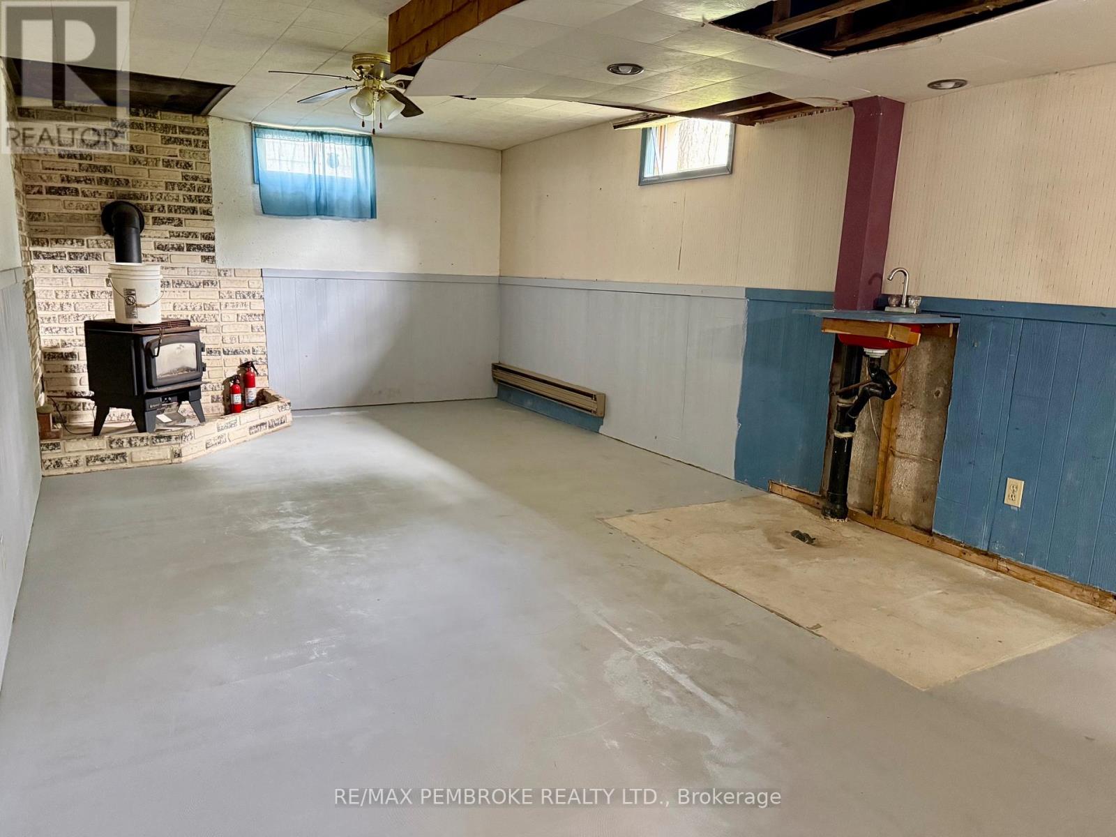 114 Hemlock Street, Petawawa, Ontario K8H 3C2 - Photo 15 - X12854796