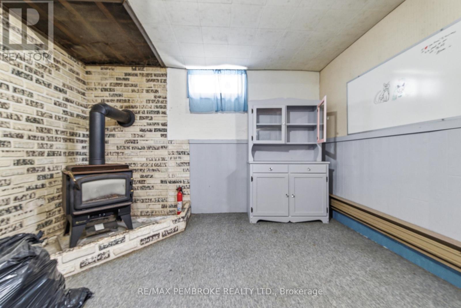 114 Hemlock Street, Petawawa, Ontario K8H 3C2 - Photo 13 - X12854796