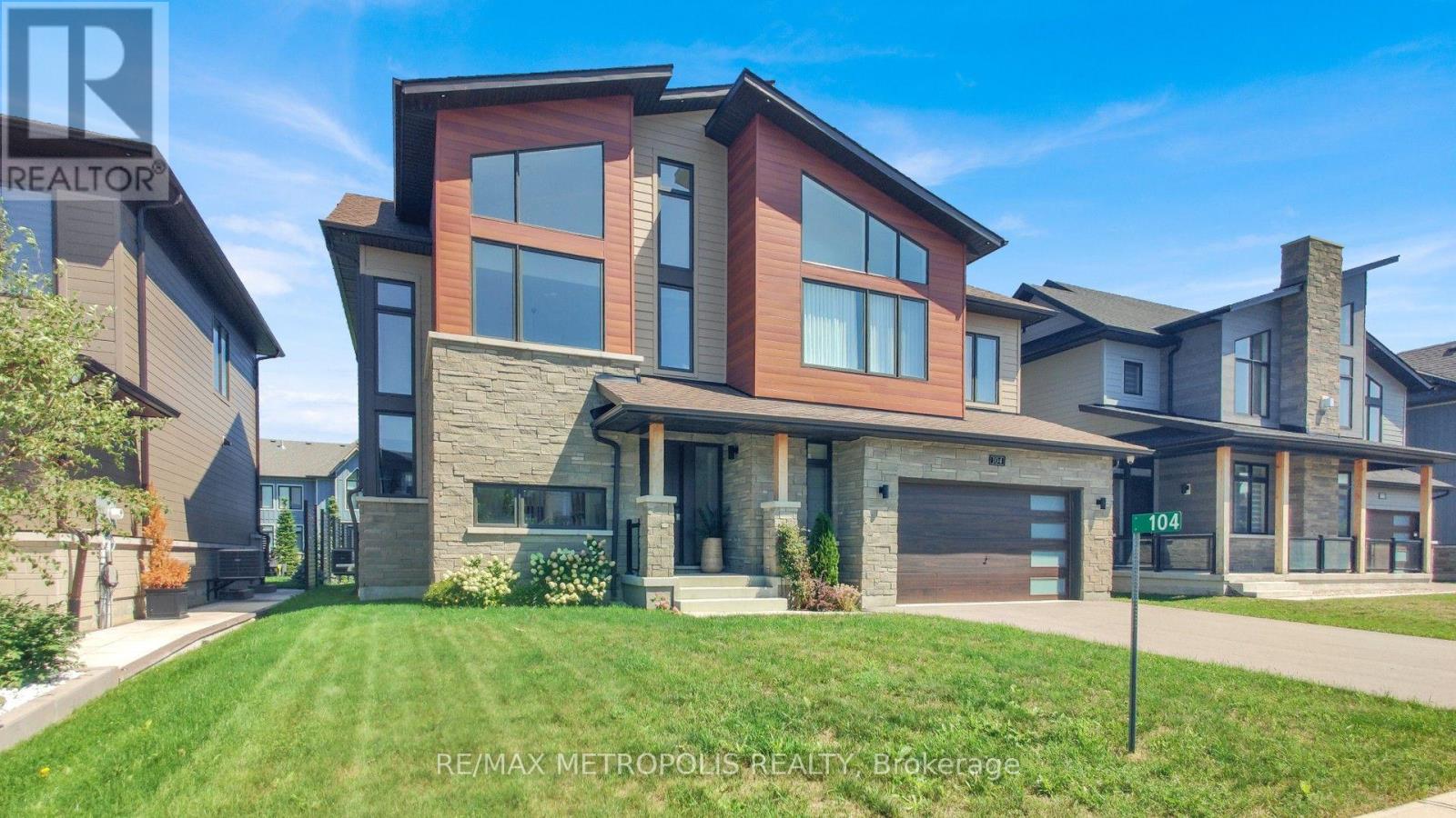 104 Stoneleigh Drive, Blue Mountains, Ontario  L9Y 0V1 - Photo 3 - X13682250