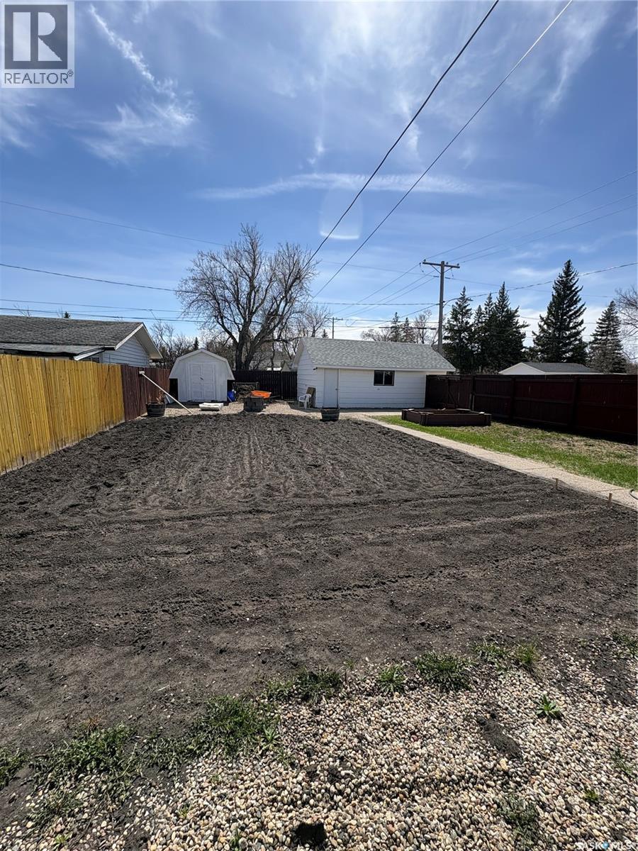 301 8th Avenue E, Melville, Saskatchewan  S0A 2P0 - Photo 16 - SK036130