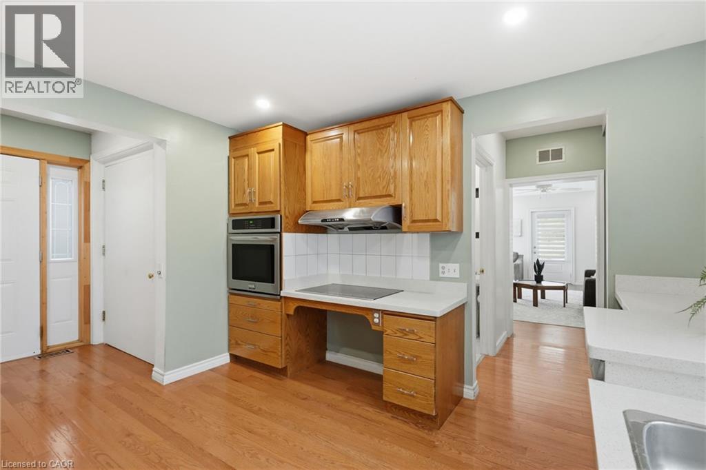 35 Chatham Street, Hamilton, Ontario  L8P 2B3 - Photo 10 - 40844688