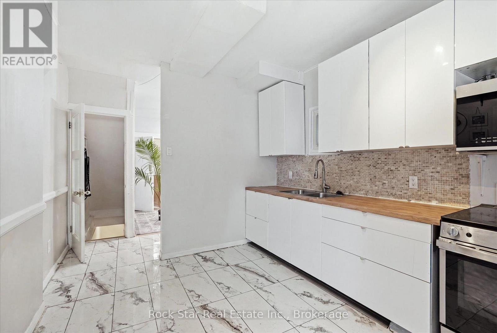 1259 Davenport Road, Toronto, Ontario  M6H 2H2 - Photo 11 - W13682438