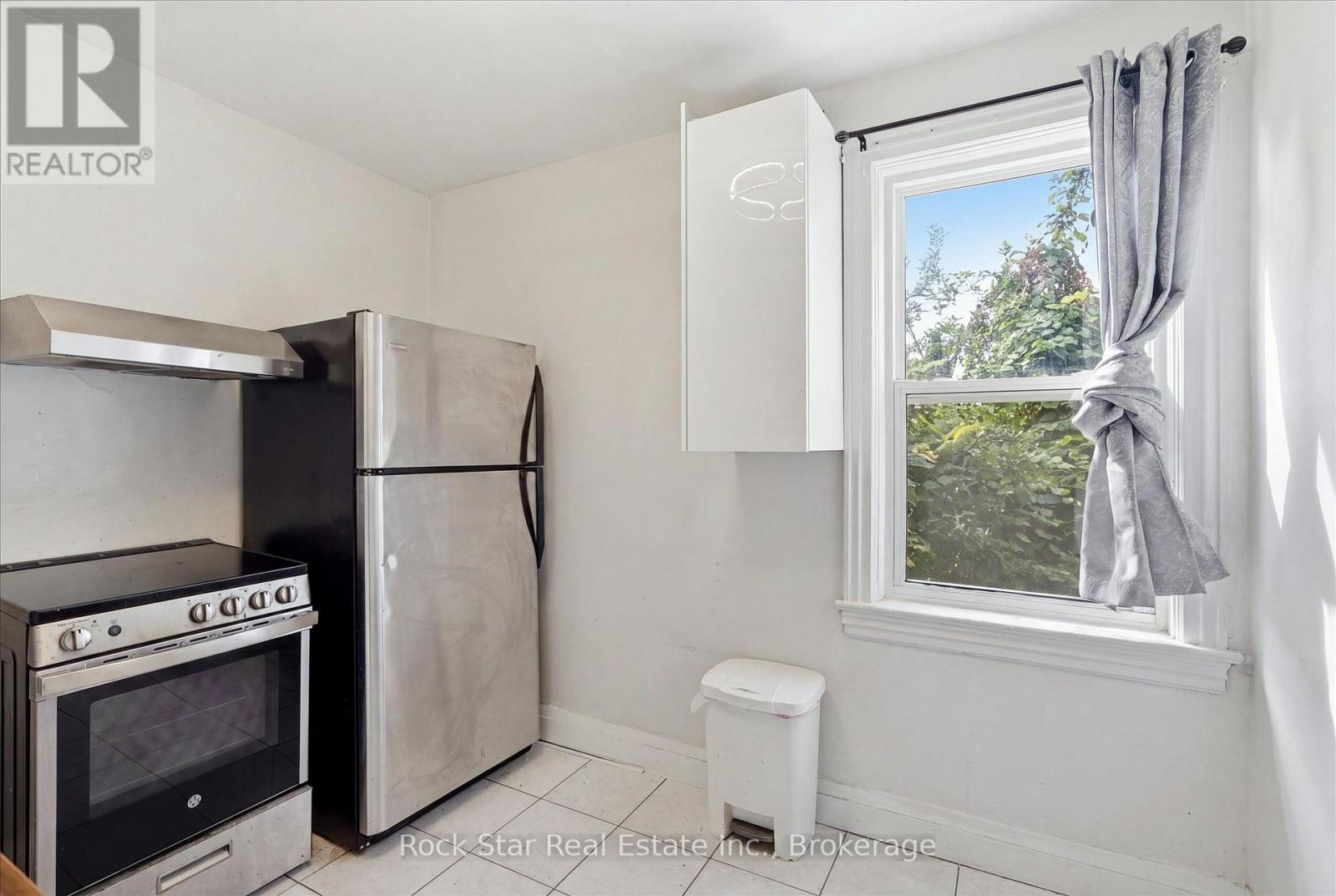 1259 Davenport Road, Toronto, Ontario  M6H 2H2 - Photo 14 - W13682438