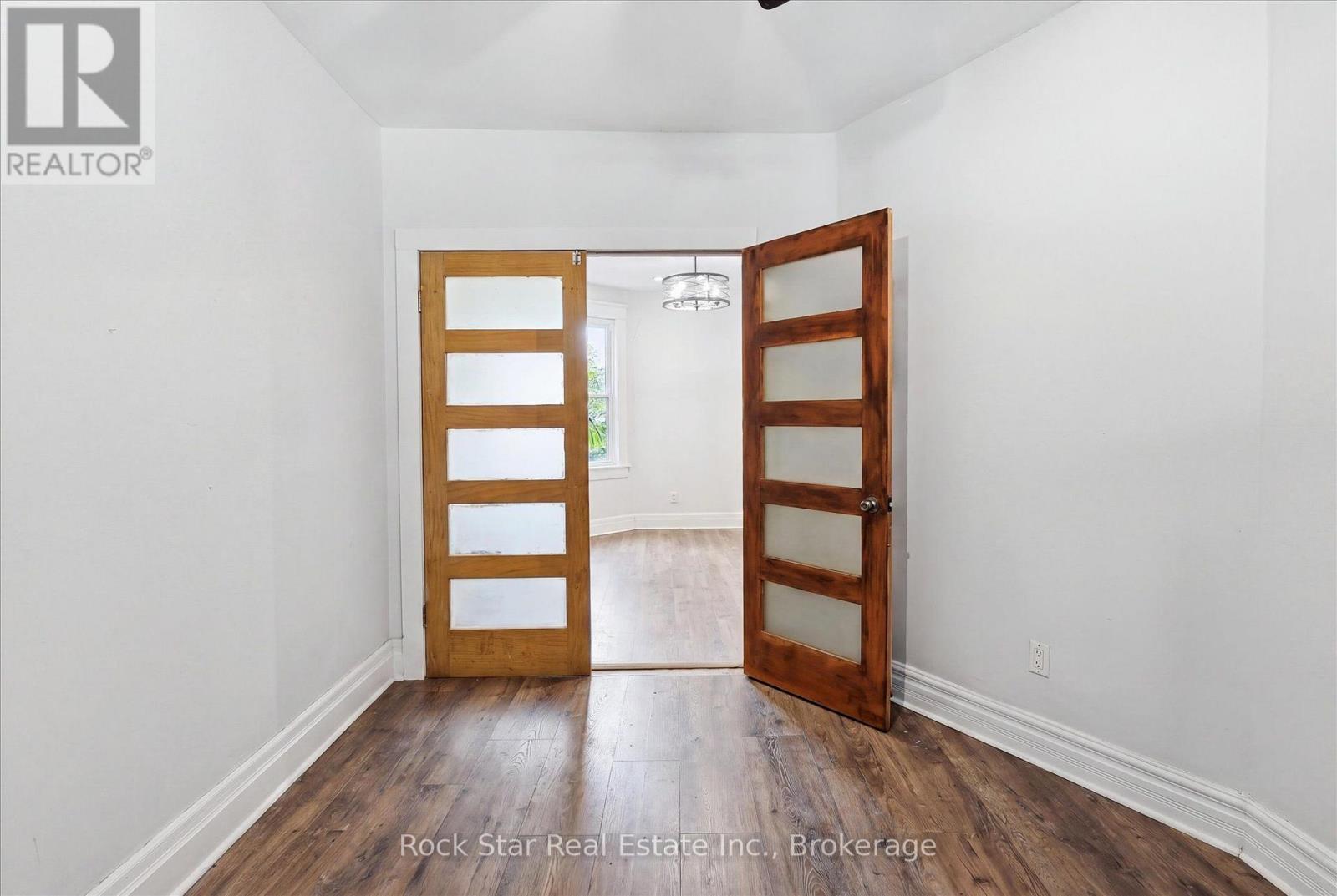 1259 Davenport Road, Toronto, Ontario  M6H 2H2 - Photo 3 - W13682438