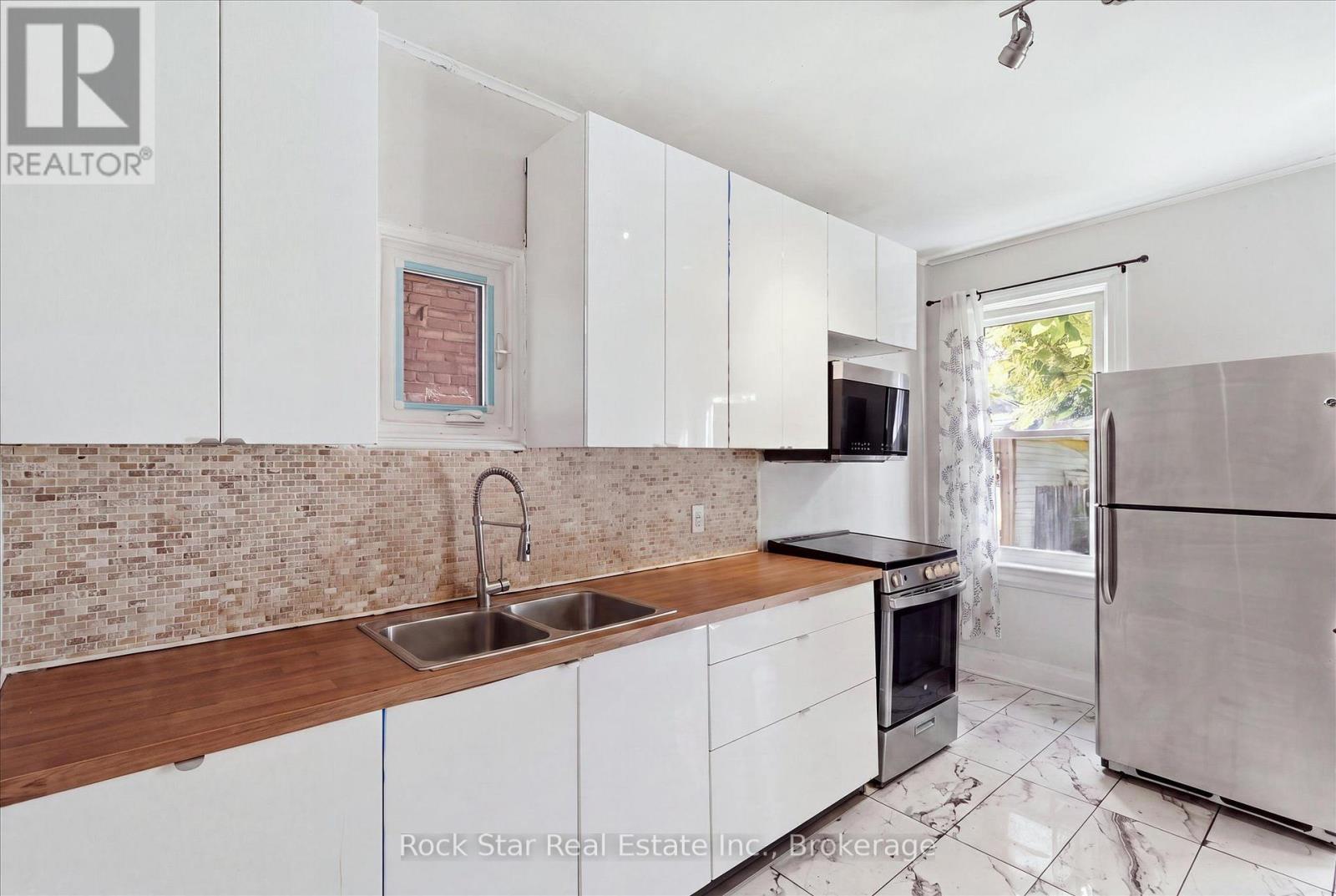 1259 Davenport Road, Toronto, Ontario  M6H 2H2 - Photo 9 - W13682438