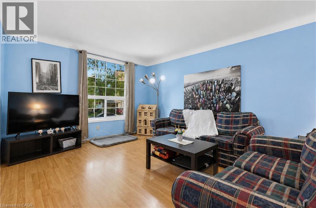11 Kimbermount Drive, St. Catharines, Ontario  L2N 5V7 - Photo 7 - 40856245