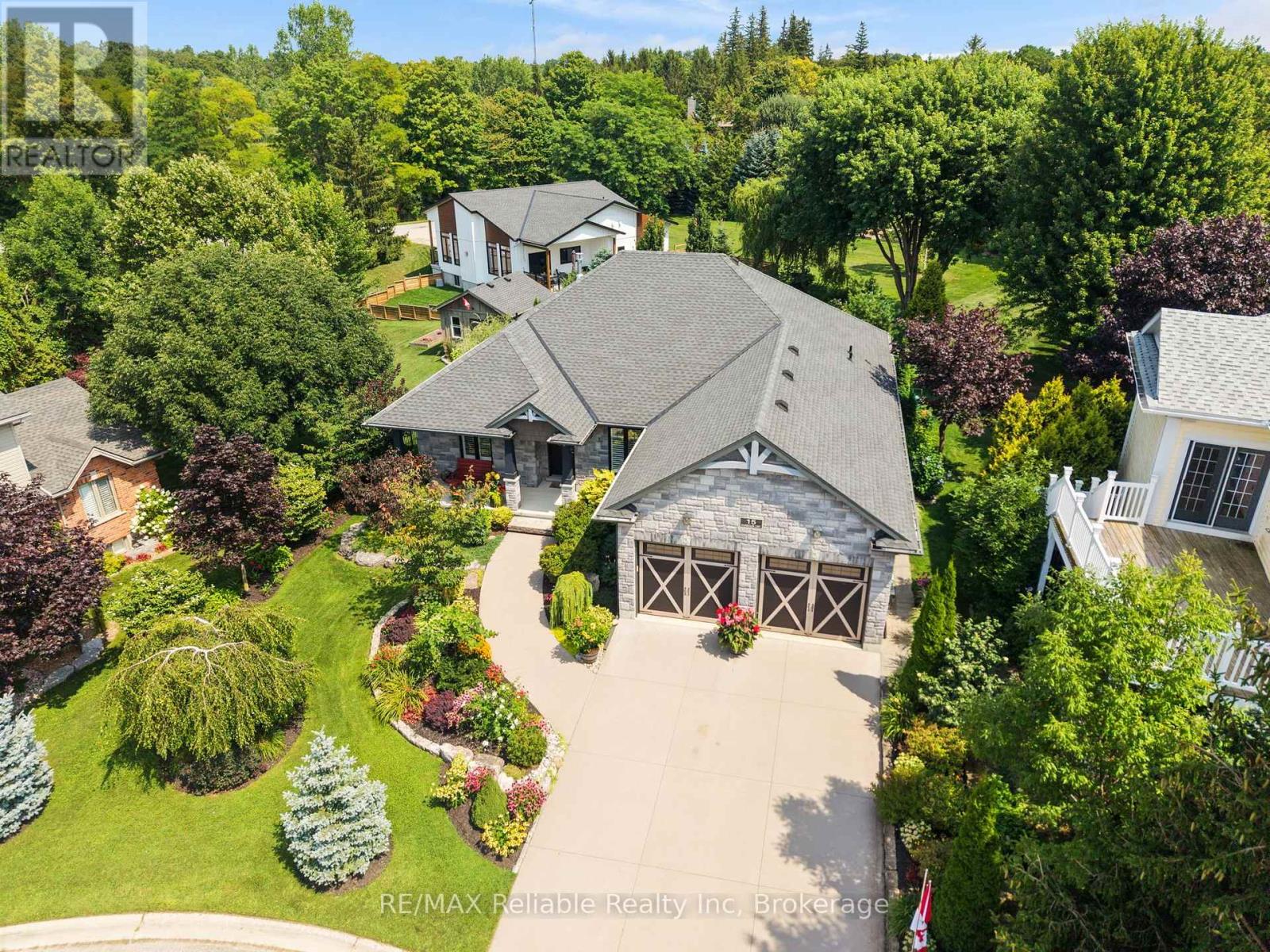 15 Harbour Court, Bluewater (Bayfield), Ontario  N0M 1G0 - Photo 2 - X13682400