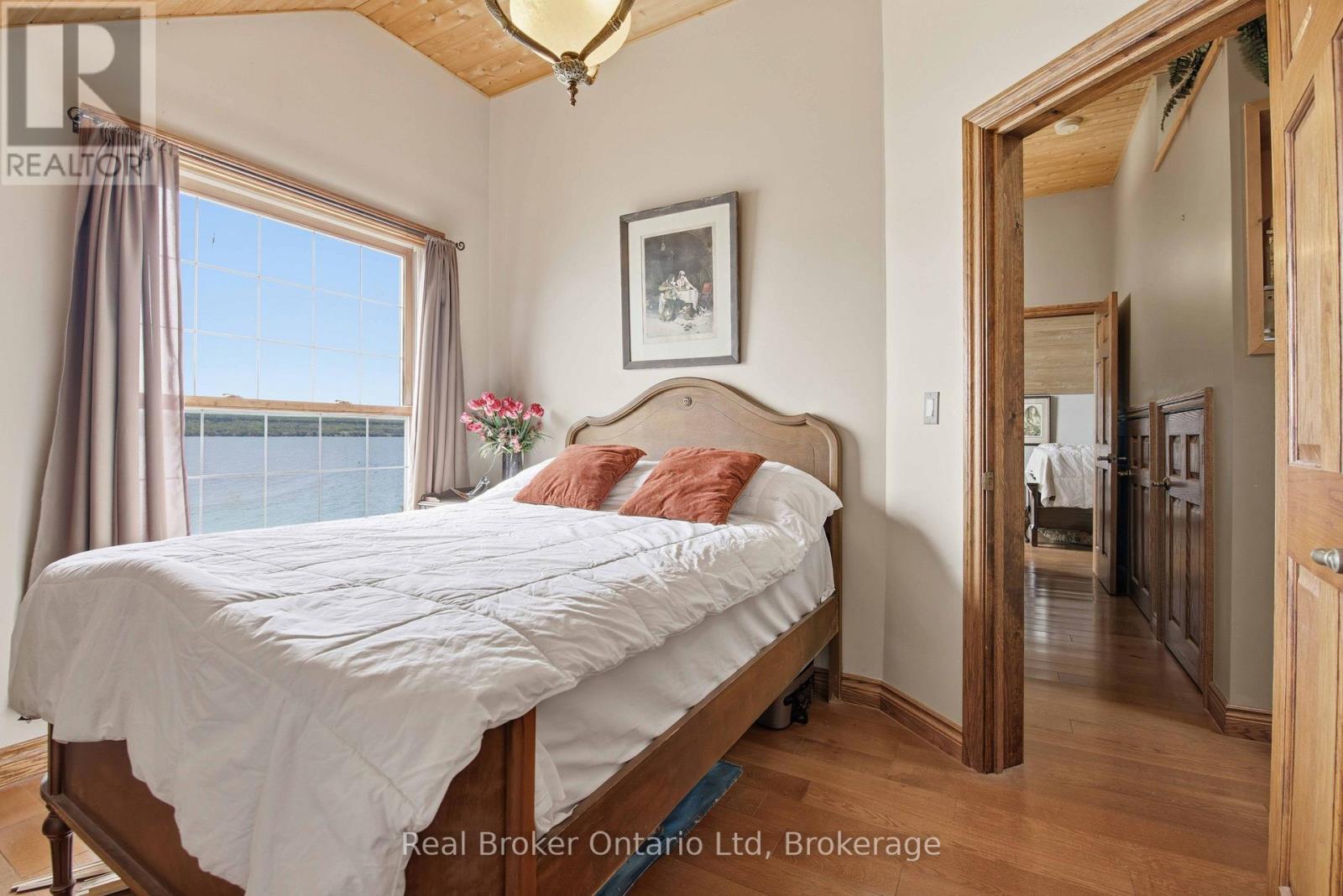 574 Mallory Beach Road, South Bruce Peninsula, Ontario  N0H 2T0 - Photo 13 - X13682406