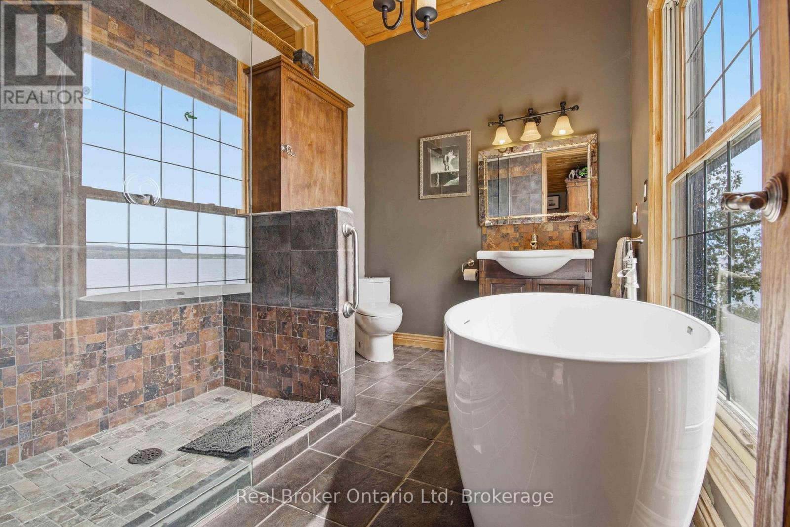 574 Mallory Beach Road, South Bruce Peninsula, Ontario  N0H 2T0 - Photo 17 - X13682406