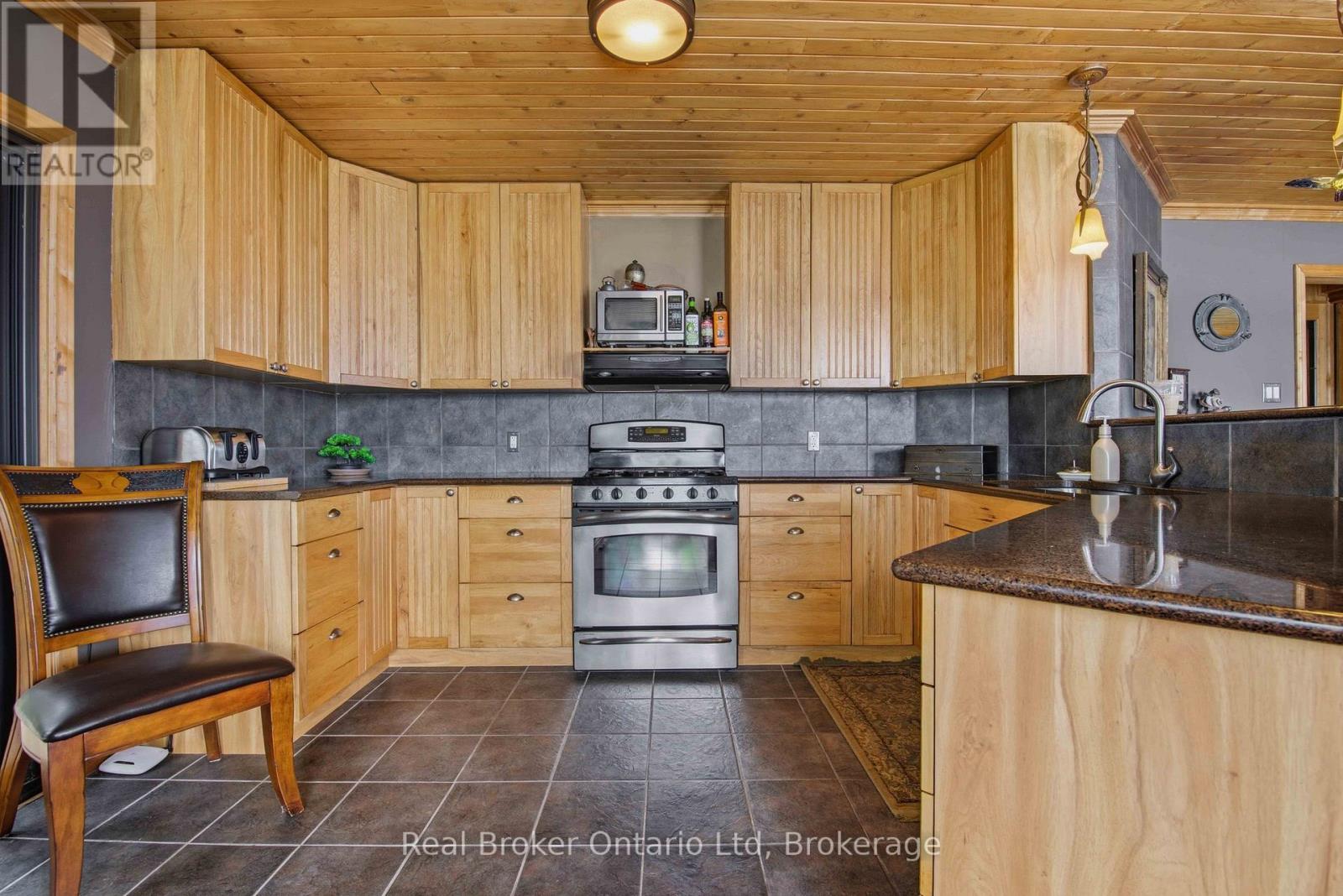 574 Mallory Beach Road, South Bruce Peninsula, Ontario  N0H 2T0 - Photo 28 - X13682406