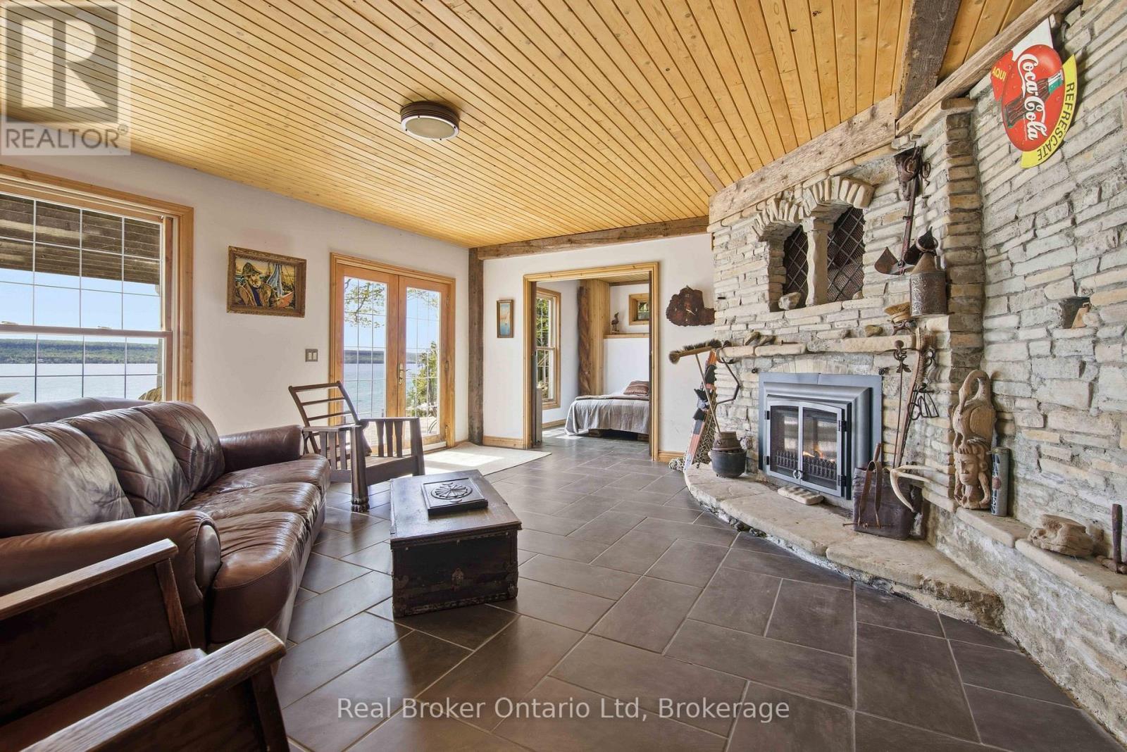574 Mallory Beach Road, South Bruce Peninsula, Ontario  N0H 2T0 - Photo 36 - X13682406