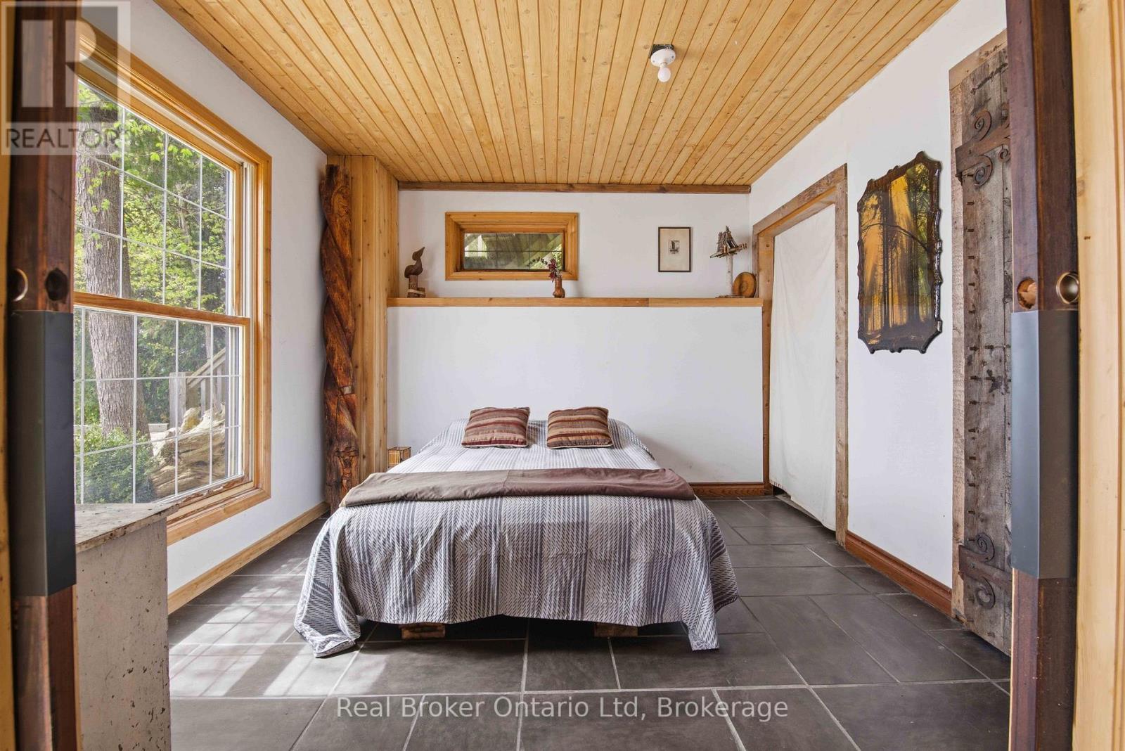 574 Mallory Beach Road, South Bruce Peninsula, Ontario  N0H 2T0 - Photo 38 - X13682406