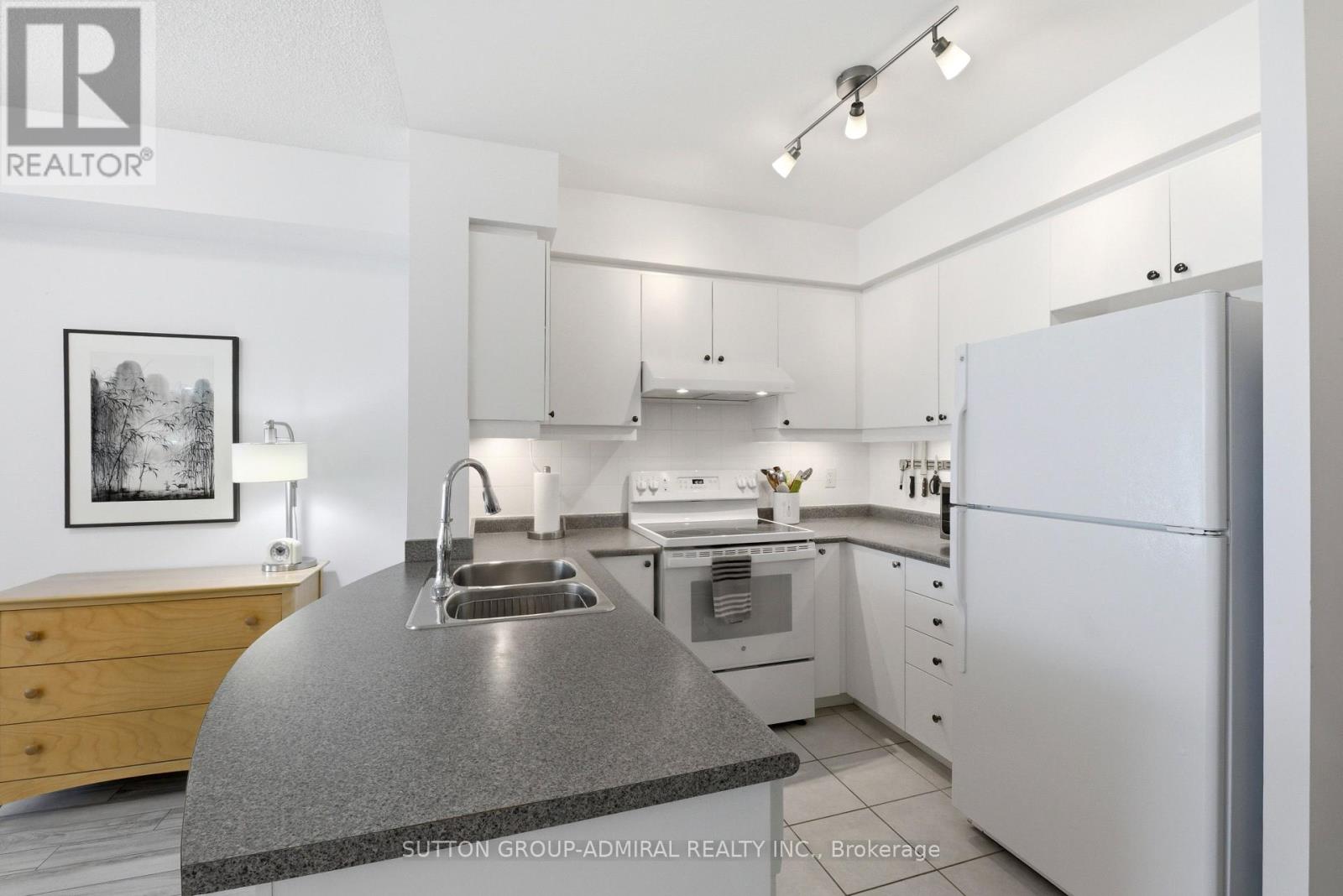 1403 - 5500 Yonge Street, Toronto, Ontario  M2N 7L1 - Photo 3 - C13682332