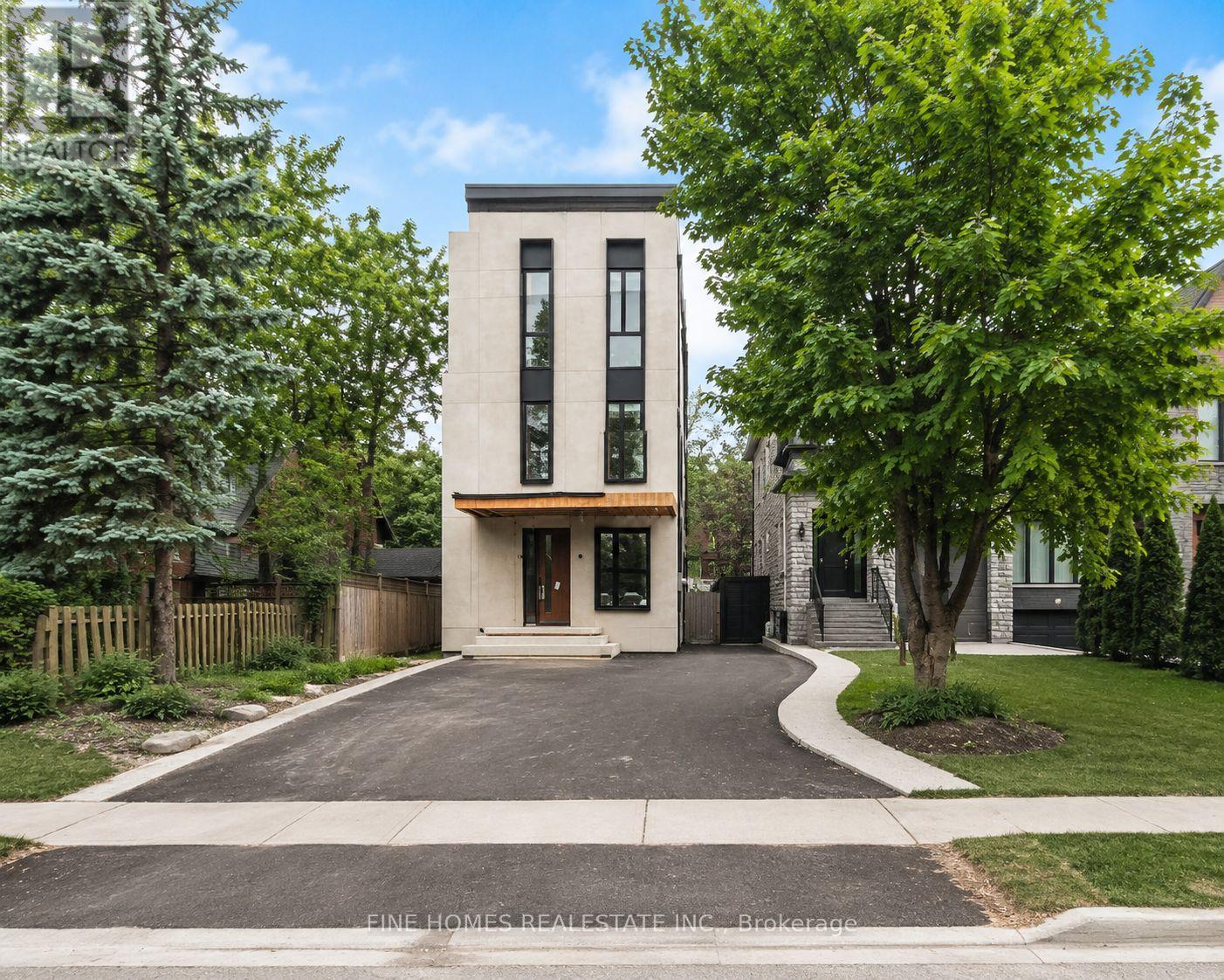 47 Yonge Boulevard, Toronto, Ontario  M5M 3G7 - Photo 2 - C13682432